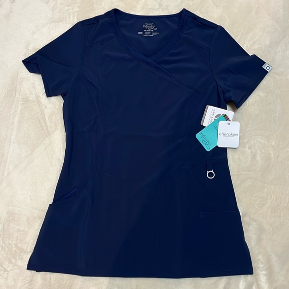 NWT Cherokee Infinity Contemporary scrub top, women’s XS, color Navy - Picture 1 of 7